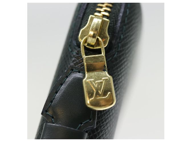 LOUIS VUITTON Taiga Organizer Atholl Custodia da viaggio Epicea M30654 LV Auth th4904 - vista 8