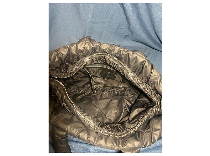 Autre Marque Chanel Cocoon Handtasche Grau Polyester - Ansicht 10