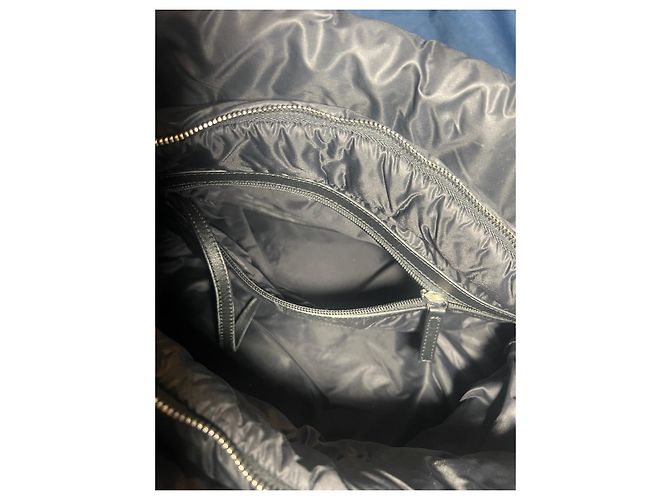 Autre Marque Chanel Cocoon Handtasche Grau Polyester - Ansicht 11