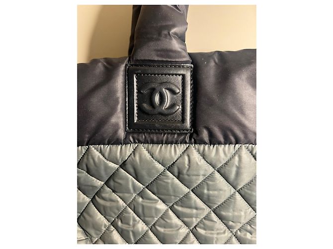 Autre Marque Chanel Cocoon Handtasche Grau Polyester - Ansicht 16