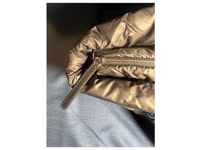 Autre Marque Chanel Cocoon Handtasche Grau Polyester - Ansicht 9