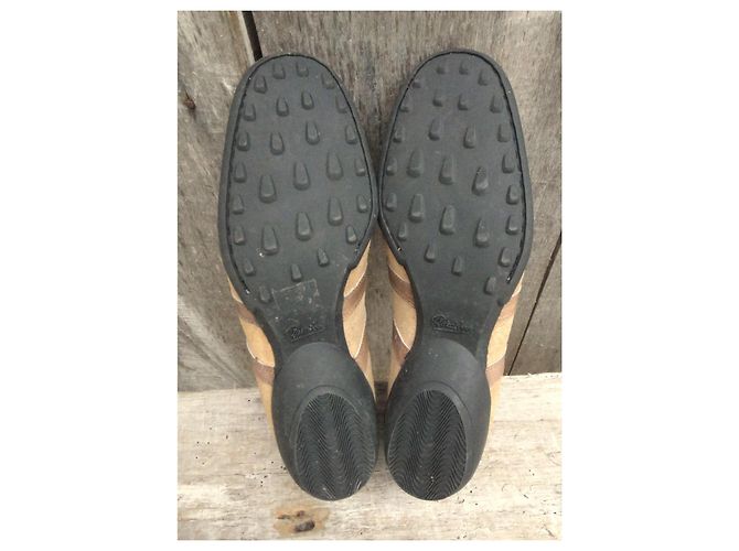 Derbies Paraboot Marrone Chiaro in Camoscio - vista 3