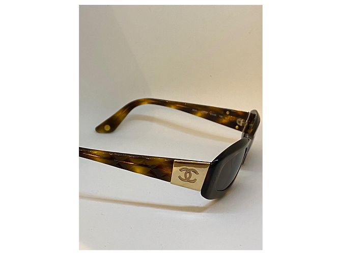 Cambon Chanel Occhiali da sole Tartaruga con Dettagli Dorati Marrone - vista 3