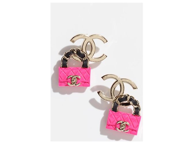 ARETES CHANEL CRUCERO 2022/2023 (NUEVOS, NUNCA USADOS) Rosa Gold hardware - vista 3