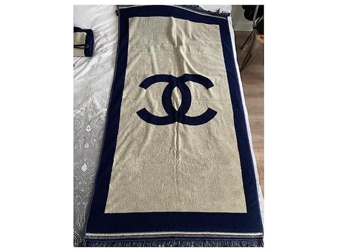 Borsa da spiaggia e asciugamano Chanel Blu navy - vista 2