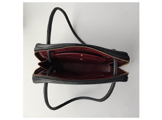 Chanel Schwarze Lederkameratasche - Ansicht 4
