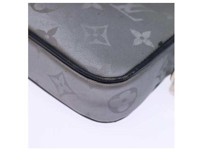LOUIS VUITTON Monogram Satellite Alpha Clutch Bag Silver M44171 LV Auth 76789 Silvery - view 16