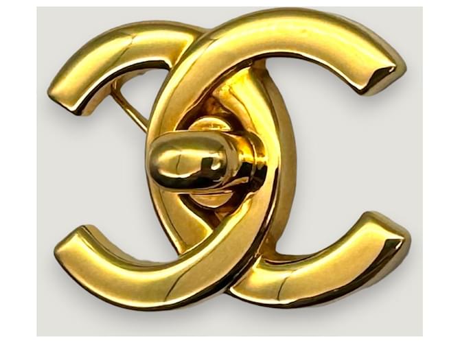 Spilla CHANEL CC Turnlock D'oro - vista 3