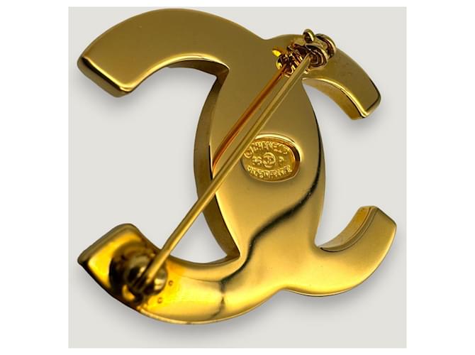 Spilla CHANEL CC Turnlock D'oro - vista 5