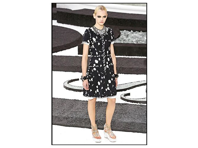 Chanel PE2011 Kleid FR38 Weiß Viskose Minimal Kleid US8 - Ansicht 5