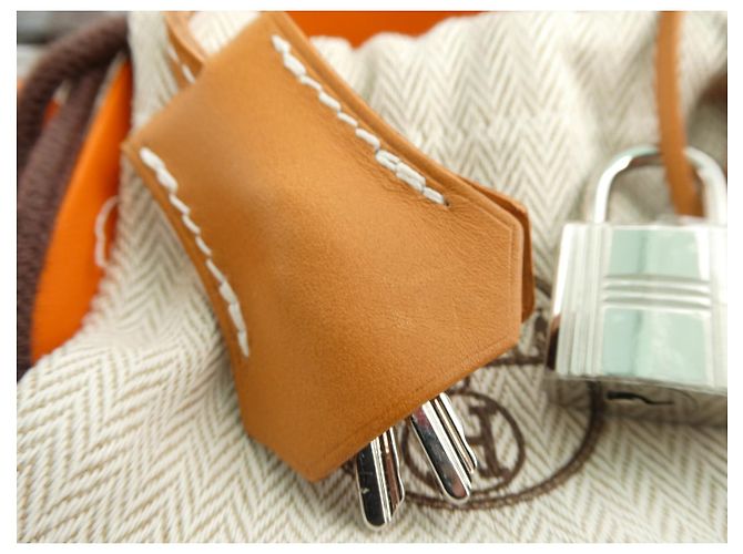Hermès campanella, cerniera e lucchetto Hermes nuovi per borsa Hermes, scatola e sacchetto antipolvere. Cammello - vista 3