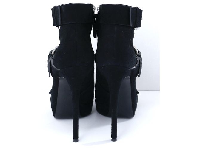 Botas de tornozelo com plataforma e detalhe de fivela Emy de Giuseppe Zanotti Preto - vista 3