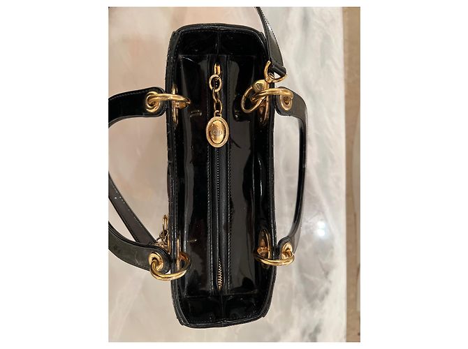Dior Lady Dior Handtasche Lackleder schwarz mittlere Größe - Ansicht 5