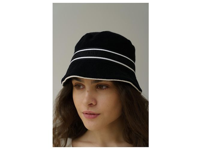 Cappello a secchiello Chanel Black Sport Line CC Logo Y2K Nero - vista 2