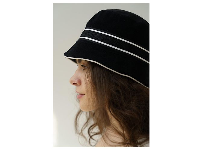 Cappello a secchiello Chanel Black Sport Line CC Logo Y2K Nero - vista 3