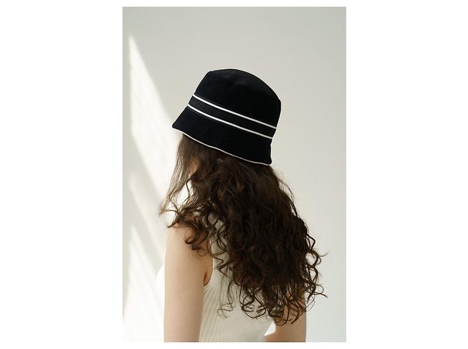 Cappello a secchiello Chanel Black Sport Line CC Logo Y2K Nero - vista 4