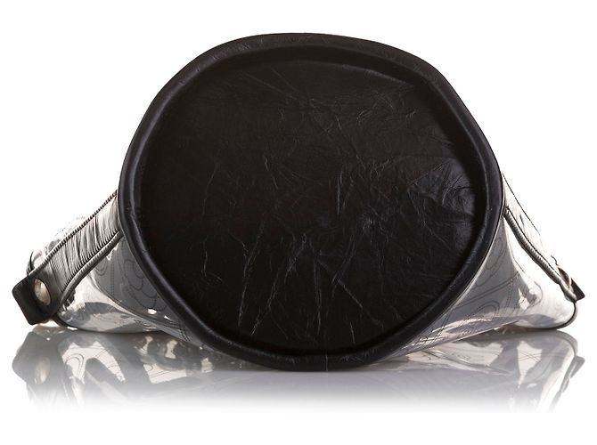Secchiello Chanel Camelia in pelle di vitello stropicciata nera in PVC - vista 4