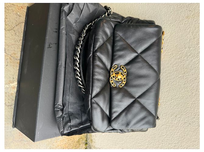 Chanel 19 Borsa a mano Chanel N°19 in pelle di agnello nera Nero - vista 12