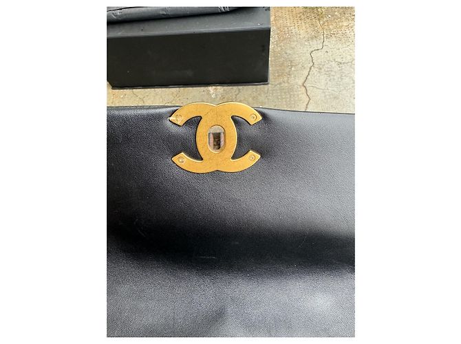 Chanel 19 Borsa a mano Chanel N°19 in pelle di agnello nera Nero - vista 2