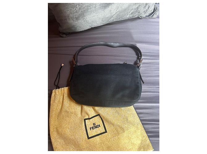 Fendi Baguette aus Kaschmir Dunkelgrau Anthrazitgrau - Ansicht 2