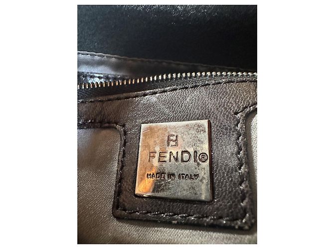 Fendi Baguette aus Kaschmir Dunkelgrau Anthrazitgrau - Ansicht 3