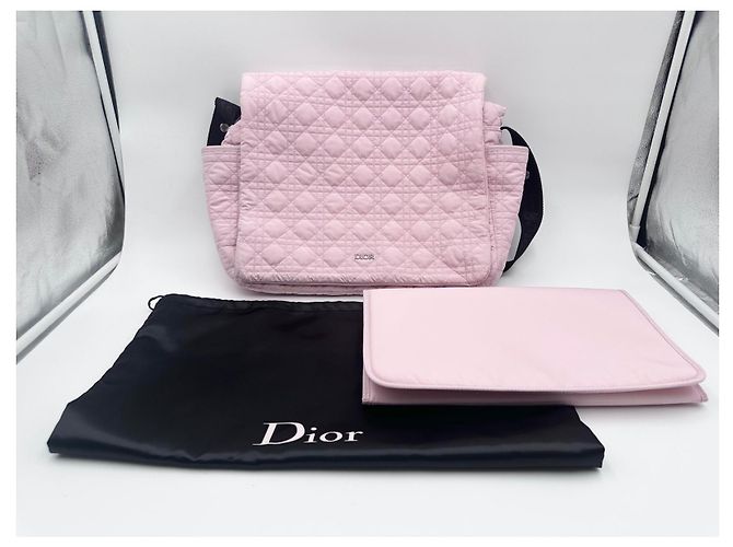 Wickeltasche Dior in blassrosa mit Makramee-Muster 2024 - Ansicht 3