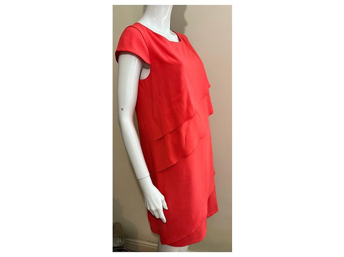 Vestido rojo de capas de crepé Laurèl Roja - vista 3