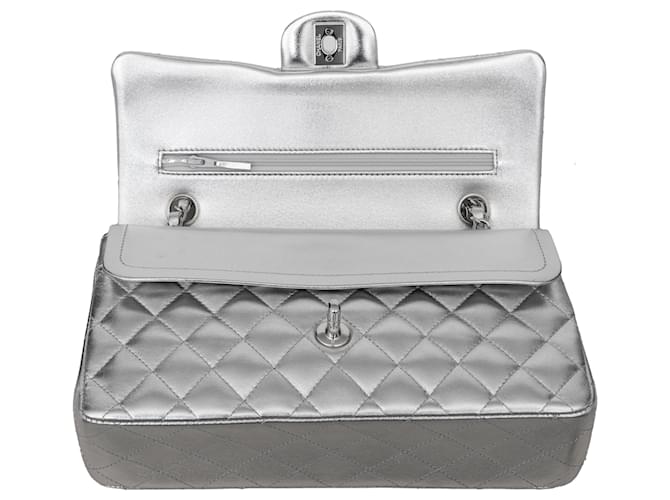 Borsa con patta foderata metallizzata Chanel Argento - vista 10