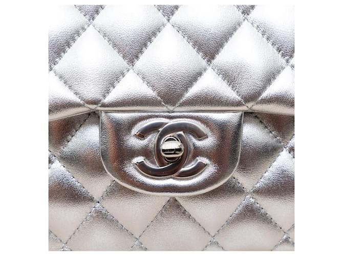 Borsa con patta foderata metallizzata Chanel Argento - vista 12