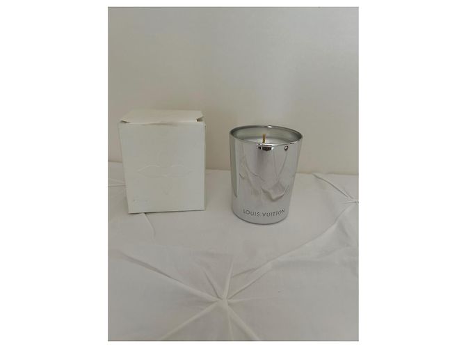 Superb Louis Vuitton candle Silvery - view 2
