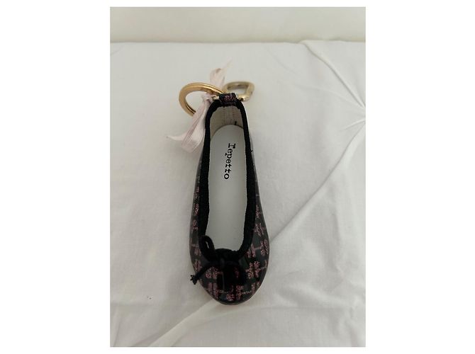 Accessorio per borsa Repetto nero e rosa vernice - vista 2