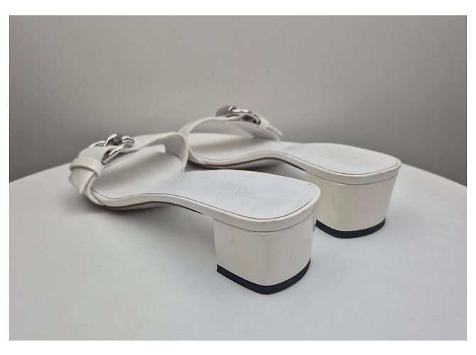 Mules Gucci de charol blanco - vista 12
