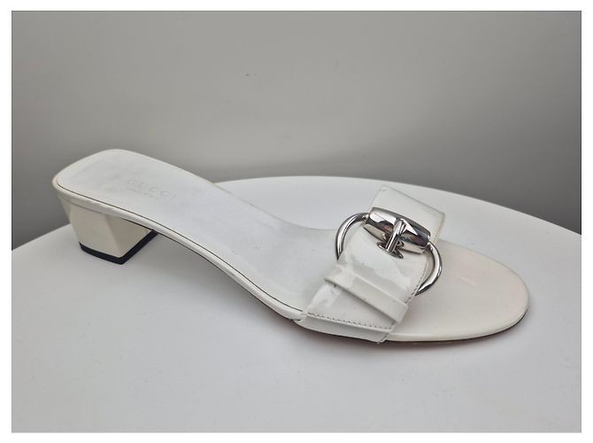 Mules Gucci de charol blanco - vista 3