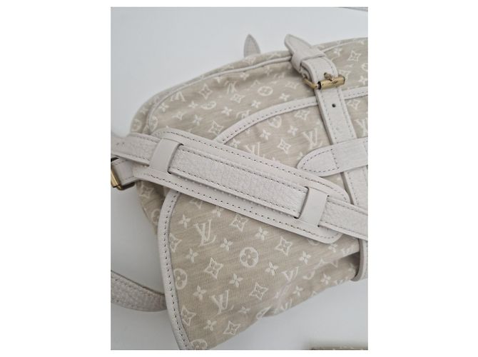 Borsa a tracolla Louis Vuitton Saumur Monogramma Crema Beige - vista 5