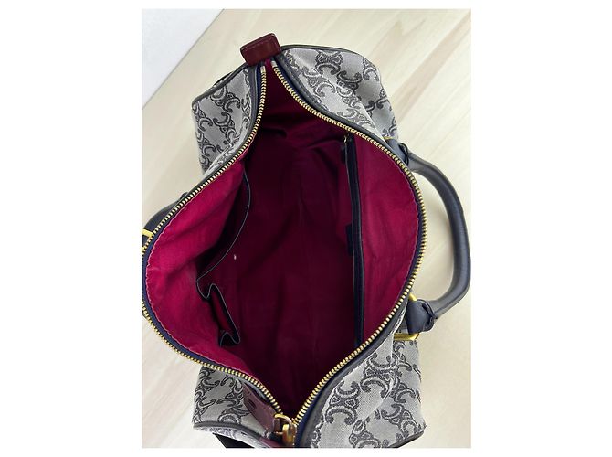 Céline Boston Bag Vintage Triomphe Canvas in sehr gutem Zustand - Ansicht 13