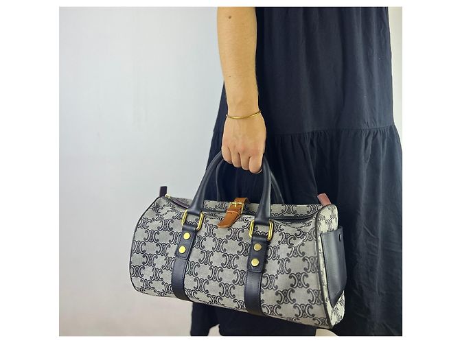Céline Boston Bag Vintage Triomphe Canvas in sehr gutem Zustand - Ansicht 9