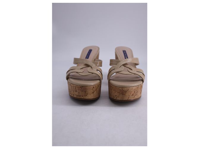 Sandali con zeppa Cadence Stuart Weitzman in pelle beige - vista 9