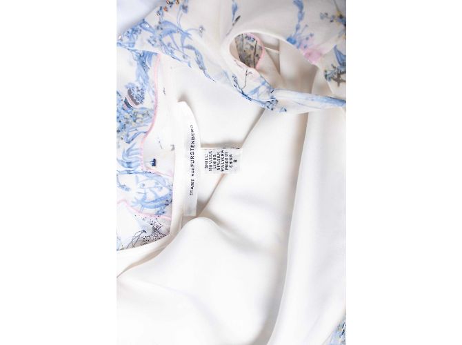 Autre Marque Diane von Furstenberg, Asymmetrisches cremefarbenes Top Blau - Ansicht 5