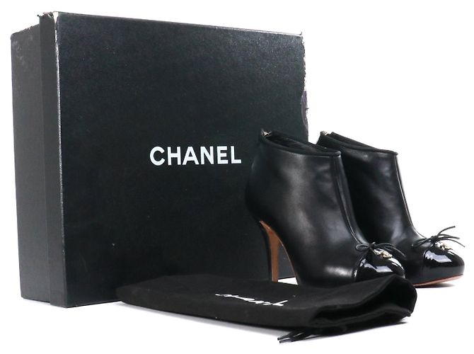 CHANEL - Botines Chanel CC en piel de cordero negro (tamaño 34.5) - vista 10