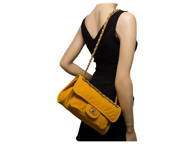 Classique Sac CHANEL en Cuir Jaune - 101987 - vue 13