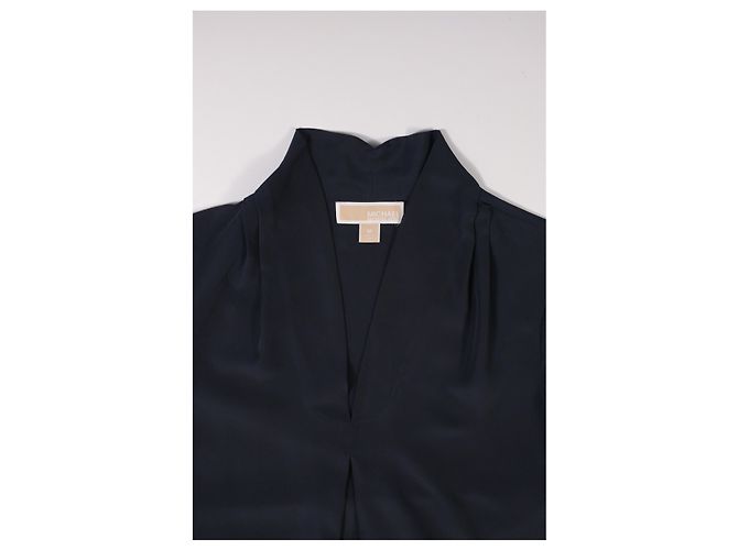 Blusa Michael Michael Kors con scollo a V in seta blu navy - vista 9