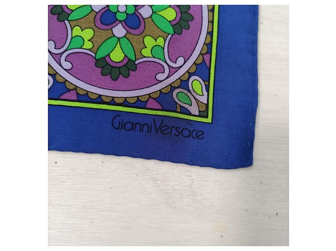 Gianni Versace mehrfarbiger blauer und lila Schal - Ansicht 2