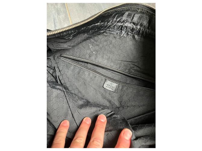 Authentische Reisetasche von Gucci aus schwarzem Nylon - Ansicht 13