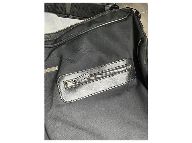 Authentische Reisetasche von Gucci aus schwarzem Nylon - Ansicht 4