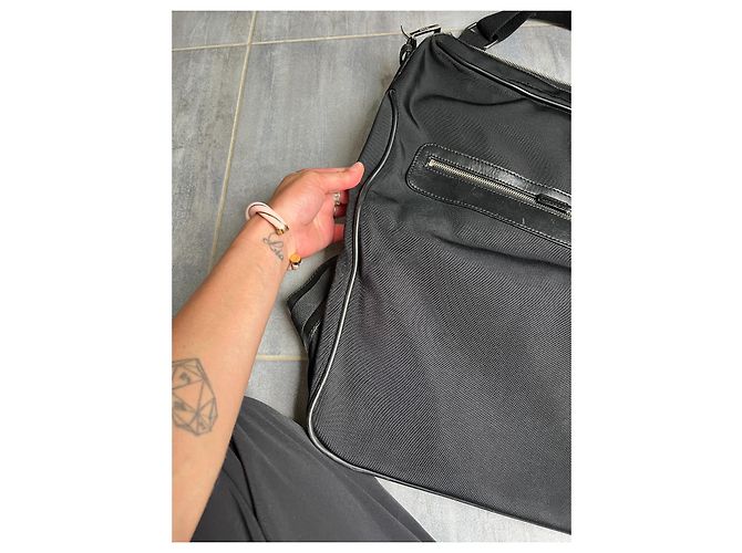 Authentische Reisetasche von Gucci aus schwarzem Nylon - Ansicht 5