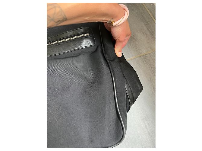 Authentische Reisetasche von Gucci aus schwarzem Nylon - Ansicht 6