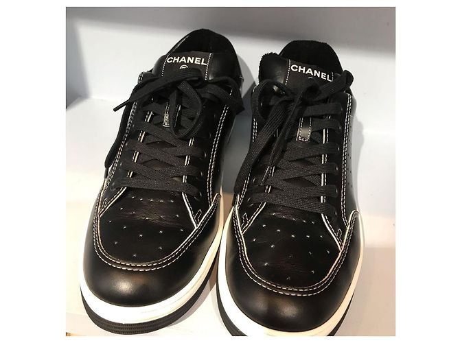 Baskets CHANEL T.EU 45 Cuir Noir - vue 3