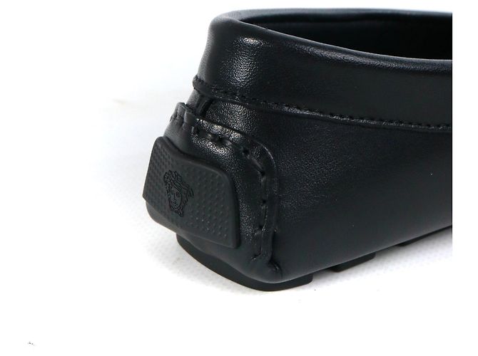 VERSACE - Mocassins Medaillon Versace en cuir noir (T37) - vue 5