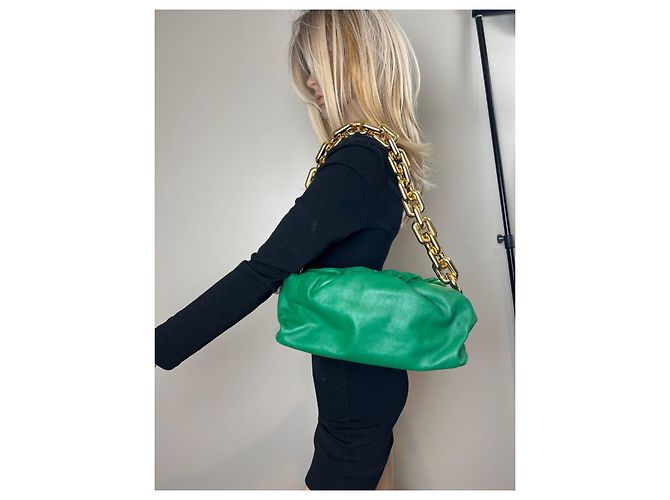 Pochette in pelle verde con catena Bottega Veneta - vista 5