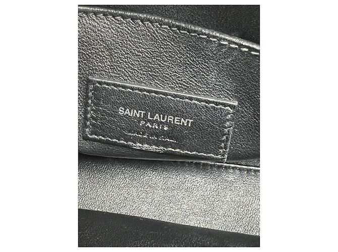 Saint Laurent Sac De Jour Bolso de hombro de cuero negro para bebé con parches adornados - vista 3